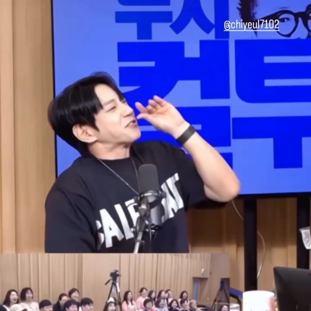 Behind-the-scenes cut of Hwang Chiyeol