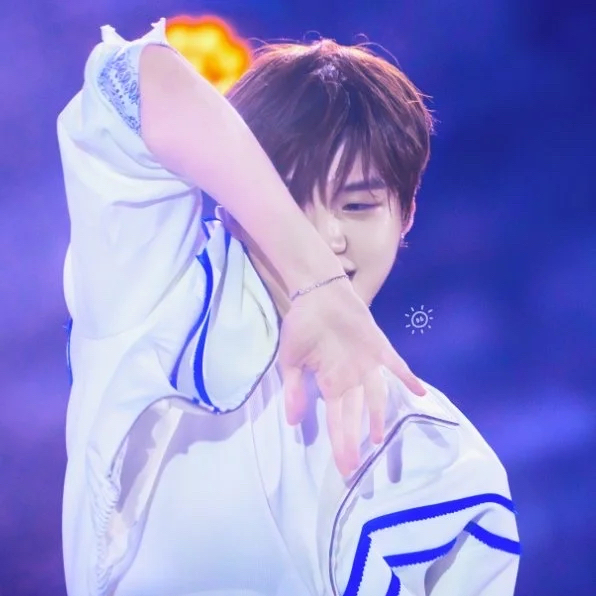 Foto aktivitas terbaru Kang Daniel