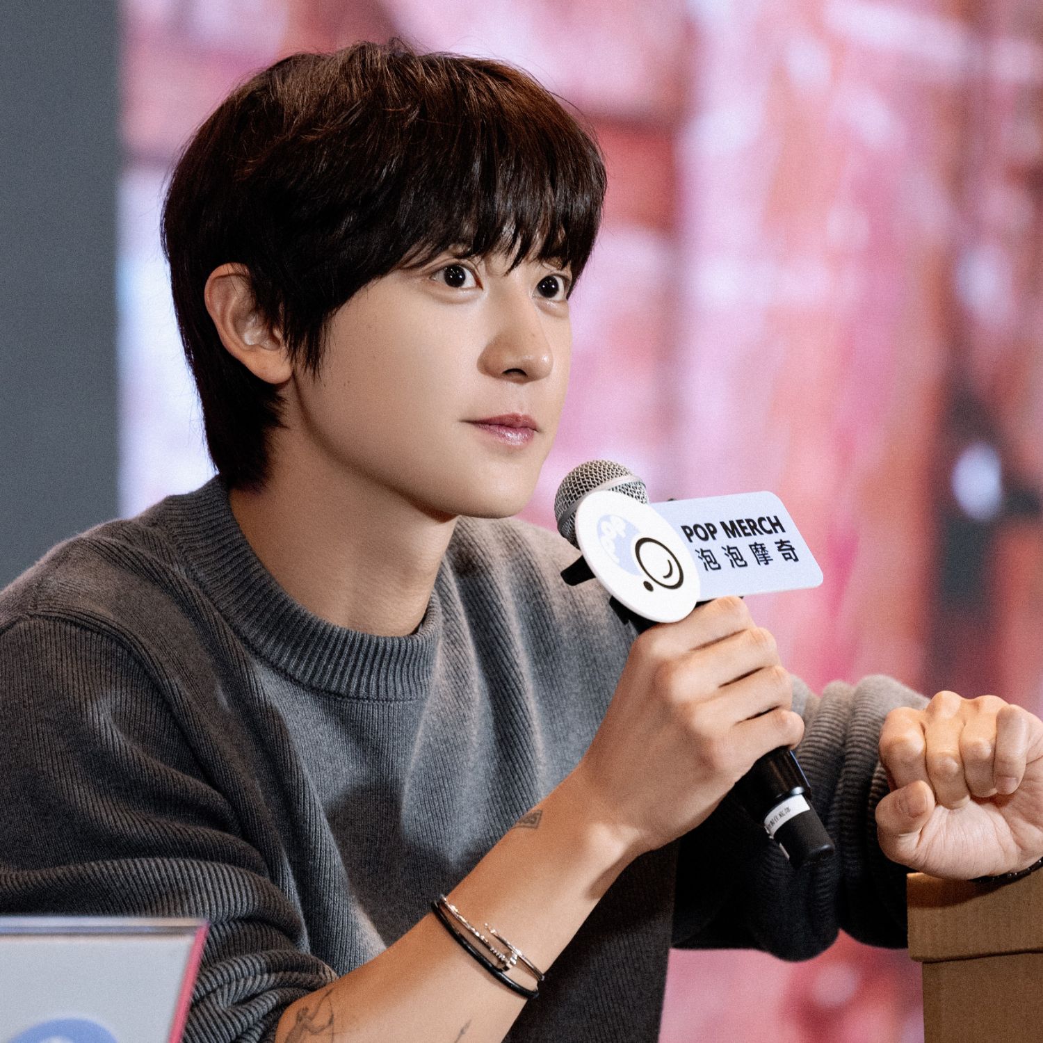 Recent activity shot of Chanyeol (EXO)