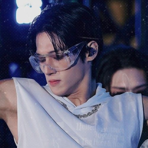 Behind-the-scenes cut of Wooyoung (ATEEZ)