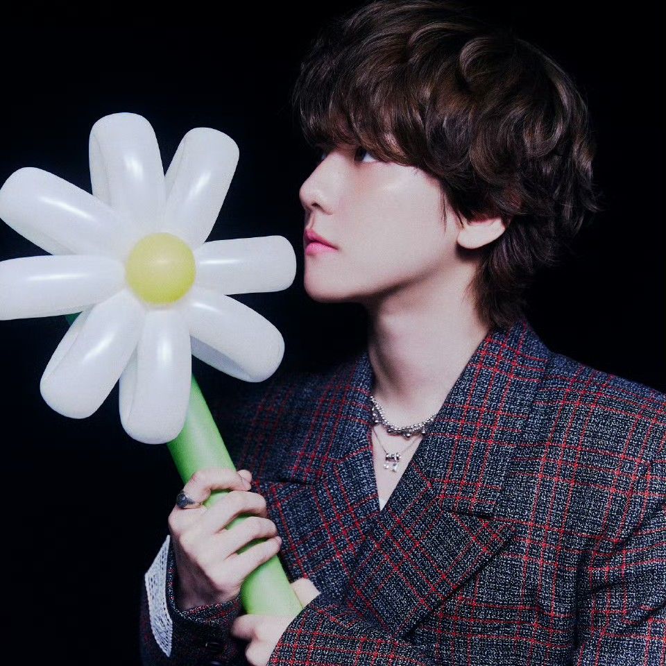 Behind-the-scenes cut of Baekhyun (EXO)