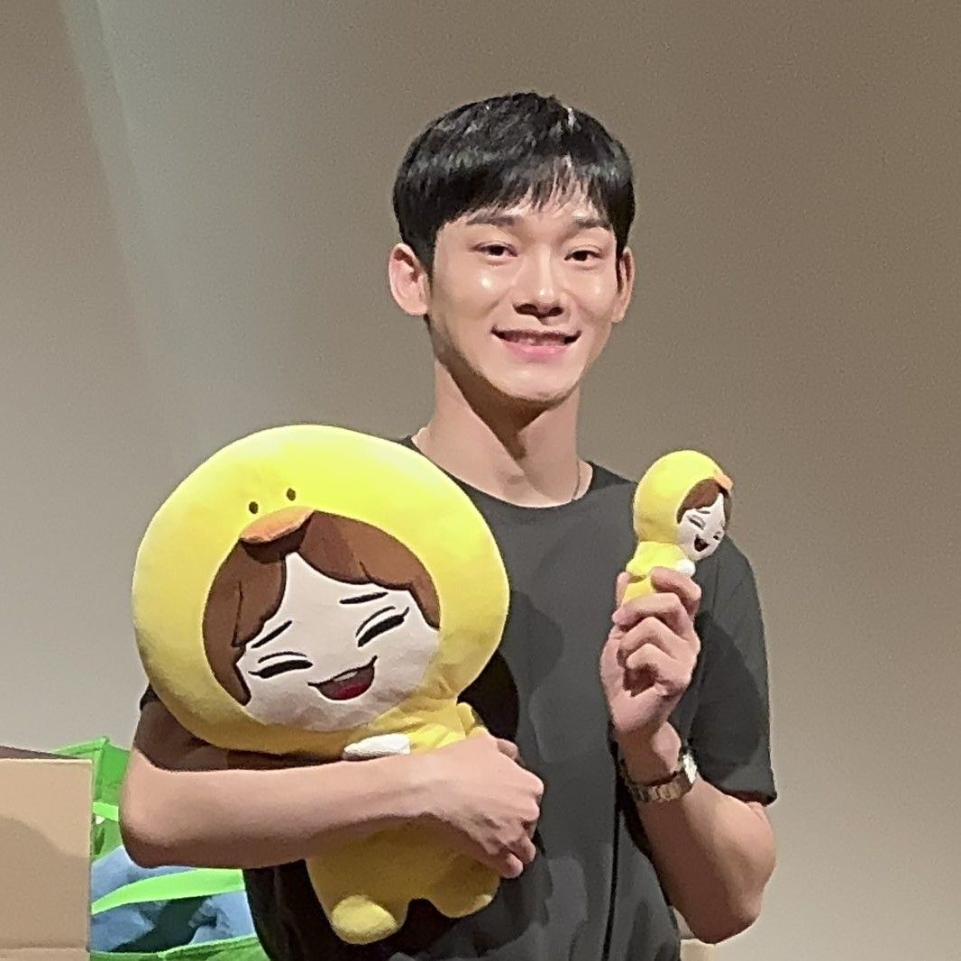 Latest photo of Chen (EXO)