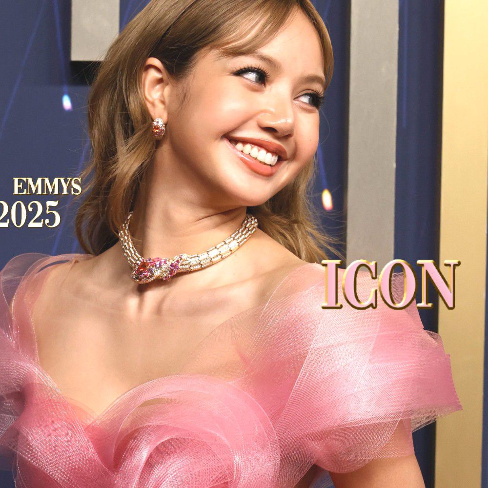 Behind-the-scenes cut of Lisa (BLACKPINK)