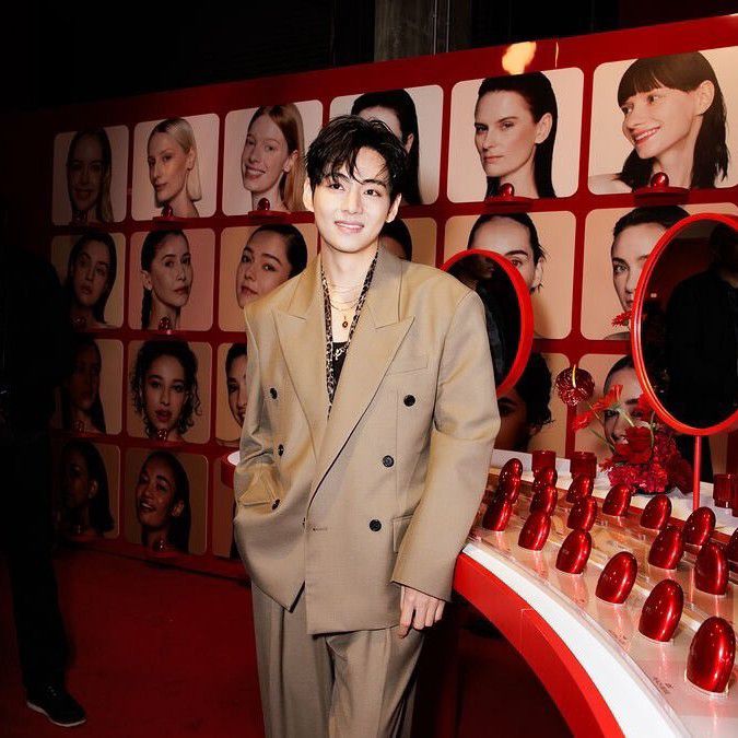 V (BTS)の最近の活動写真