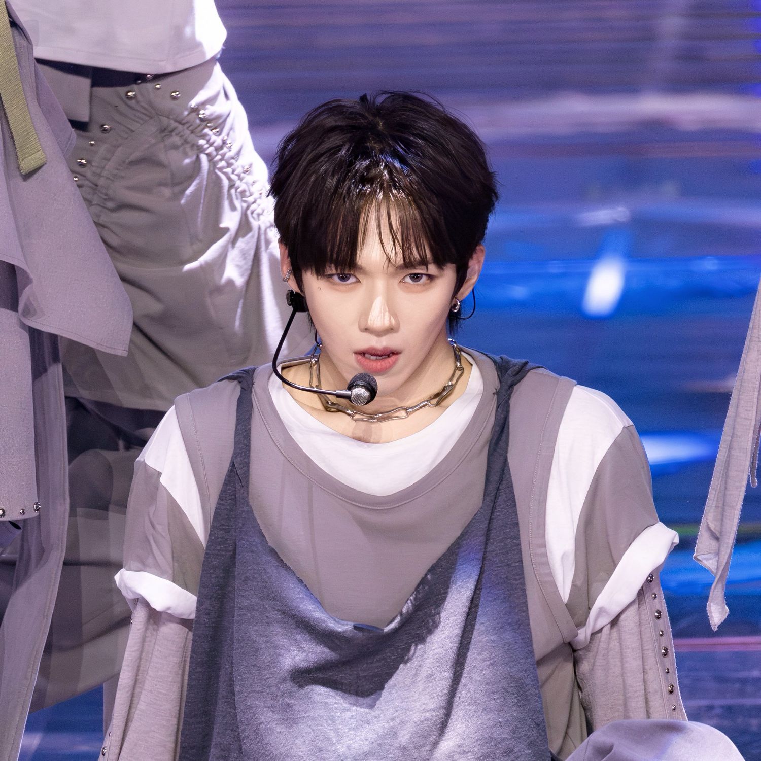 A moment captured by JL (AHOF)'s fan