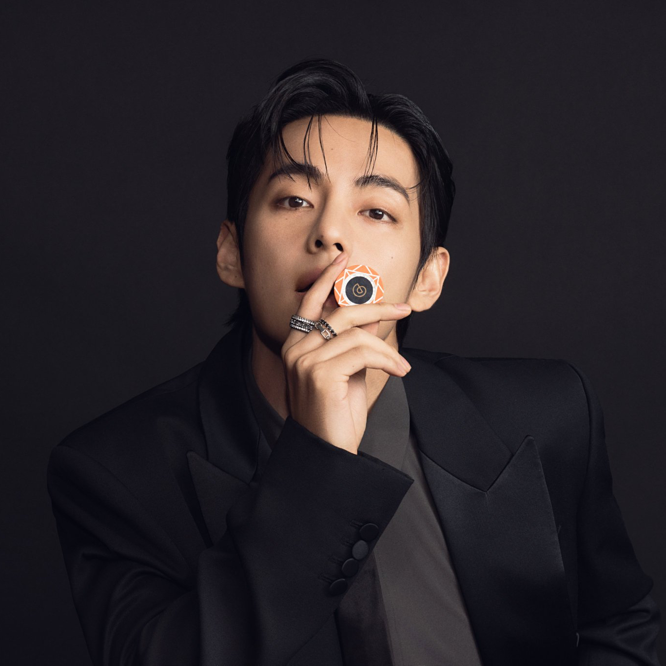 V (BTS)の最新写真