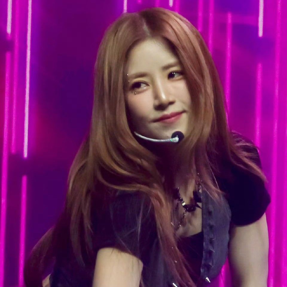朴初珑 (Apink)的幕后花絮