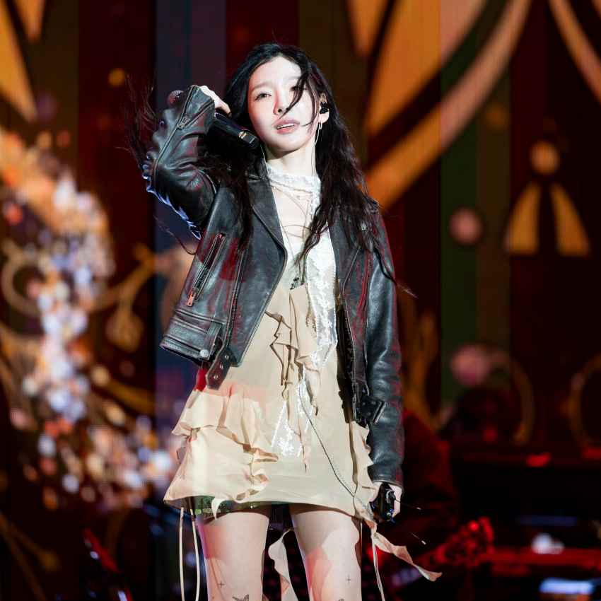 Behind-the-scenes cut of Taeyeon (Girls' Generation)