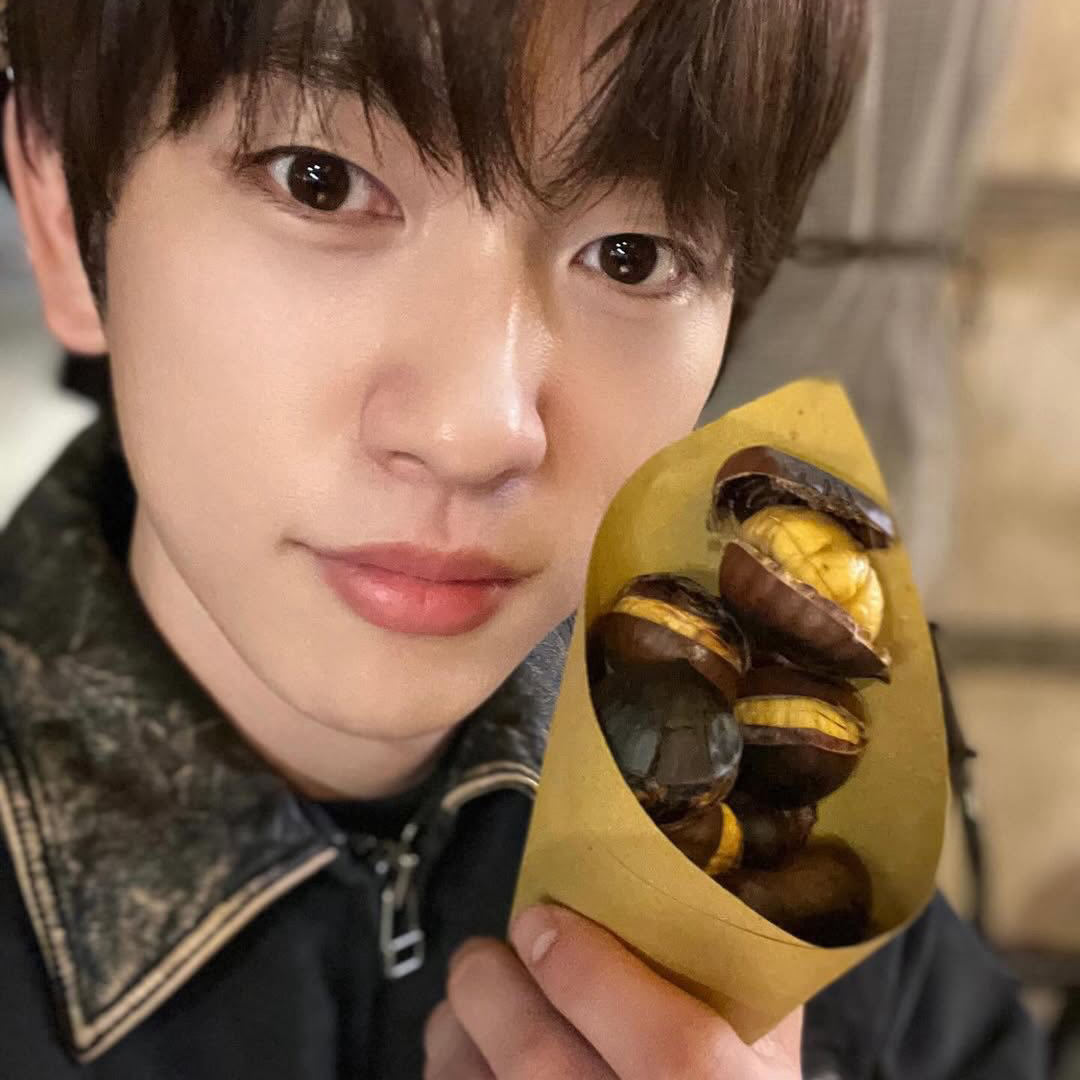 Momen yang diabadikan oleh penggemar Jinyoung (GOT7)