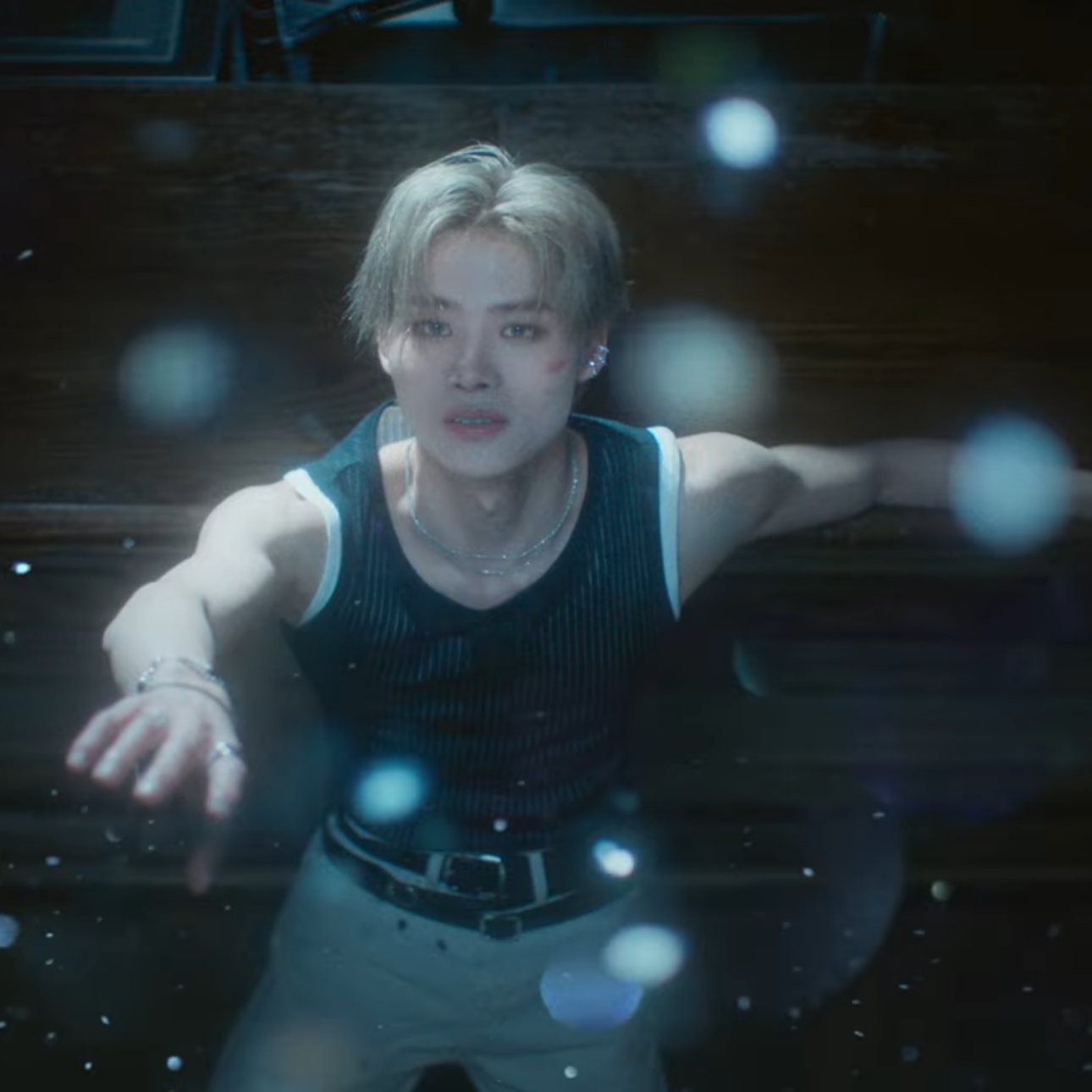Behind-the-scenes cut of Myungho (8TURN)