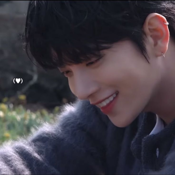 Latest photo of Joshua (SEVENTEEN)