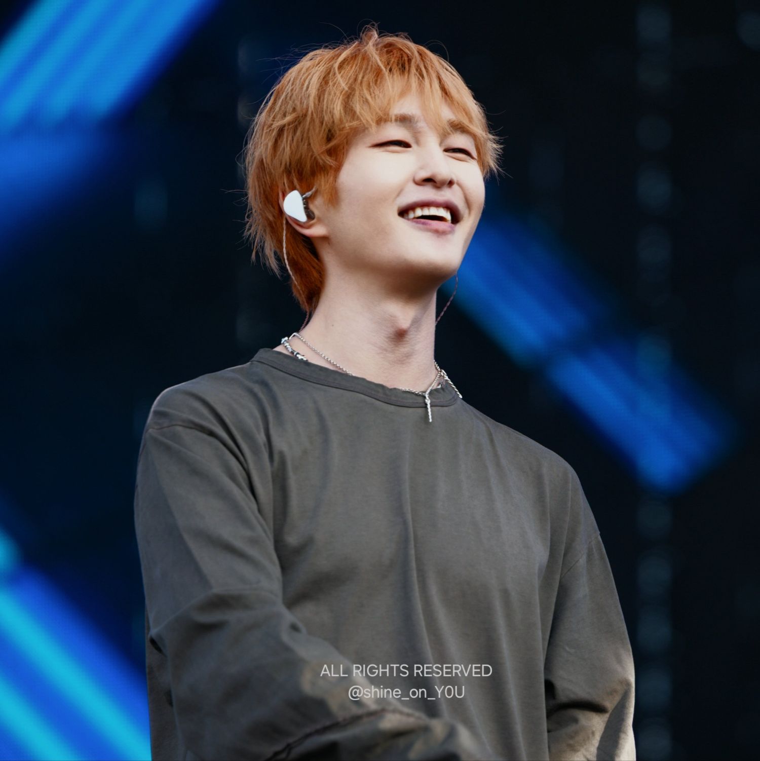 Behind-the-scenes cut of Onew (SHINee)