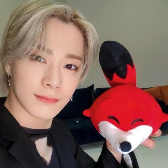 Behind-the-scenes cut of Moonbin (ASTRO)