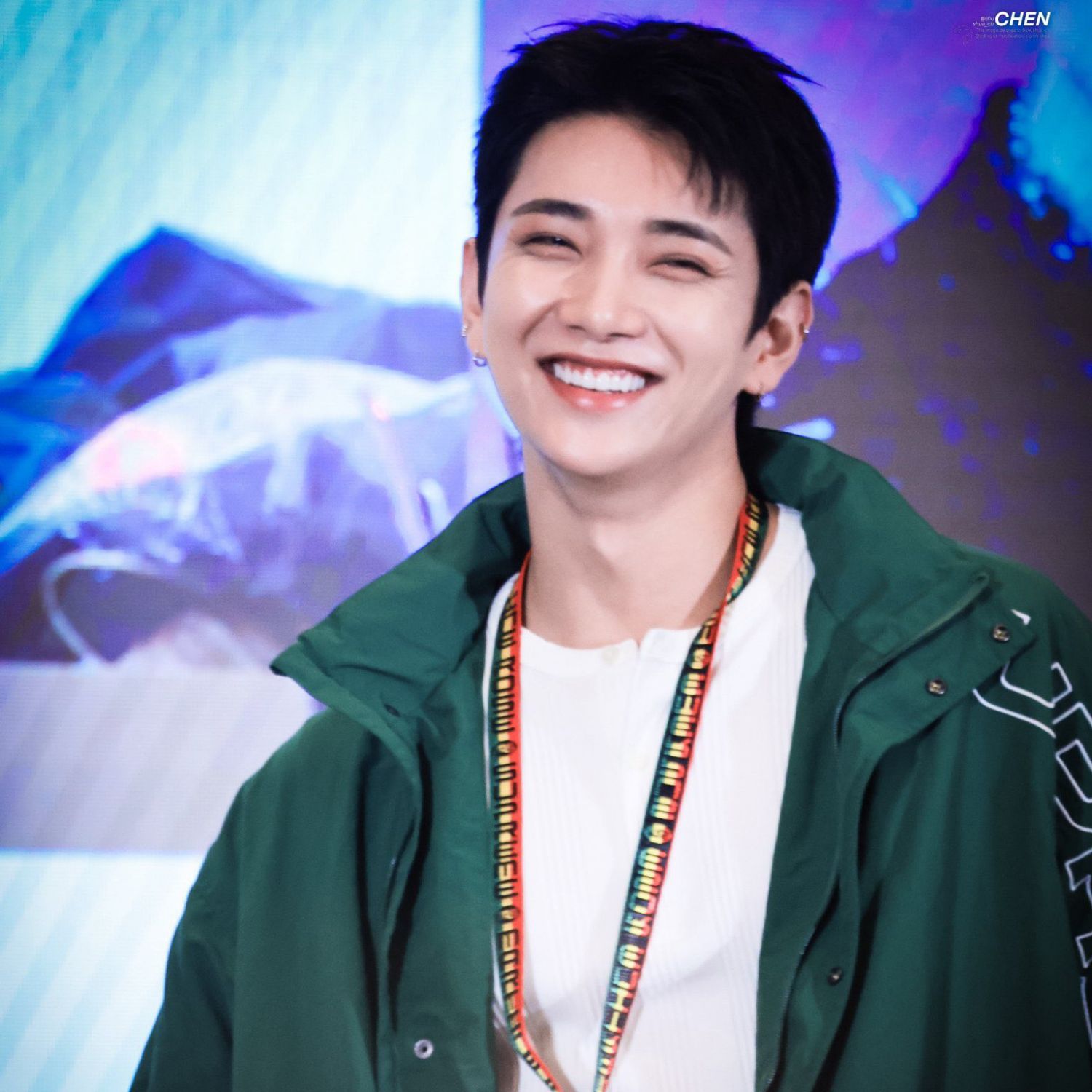 Recent activity shot of Joshua (SEVENTEEN)