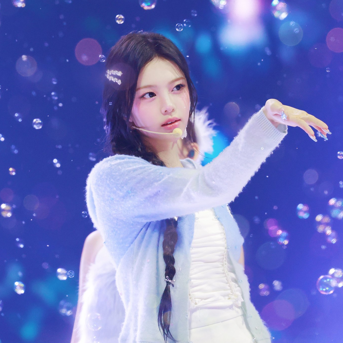 Behind-the-scenes cut of Ian (Hearts2Hearts)