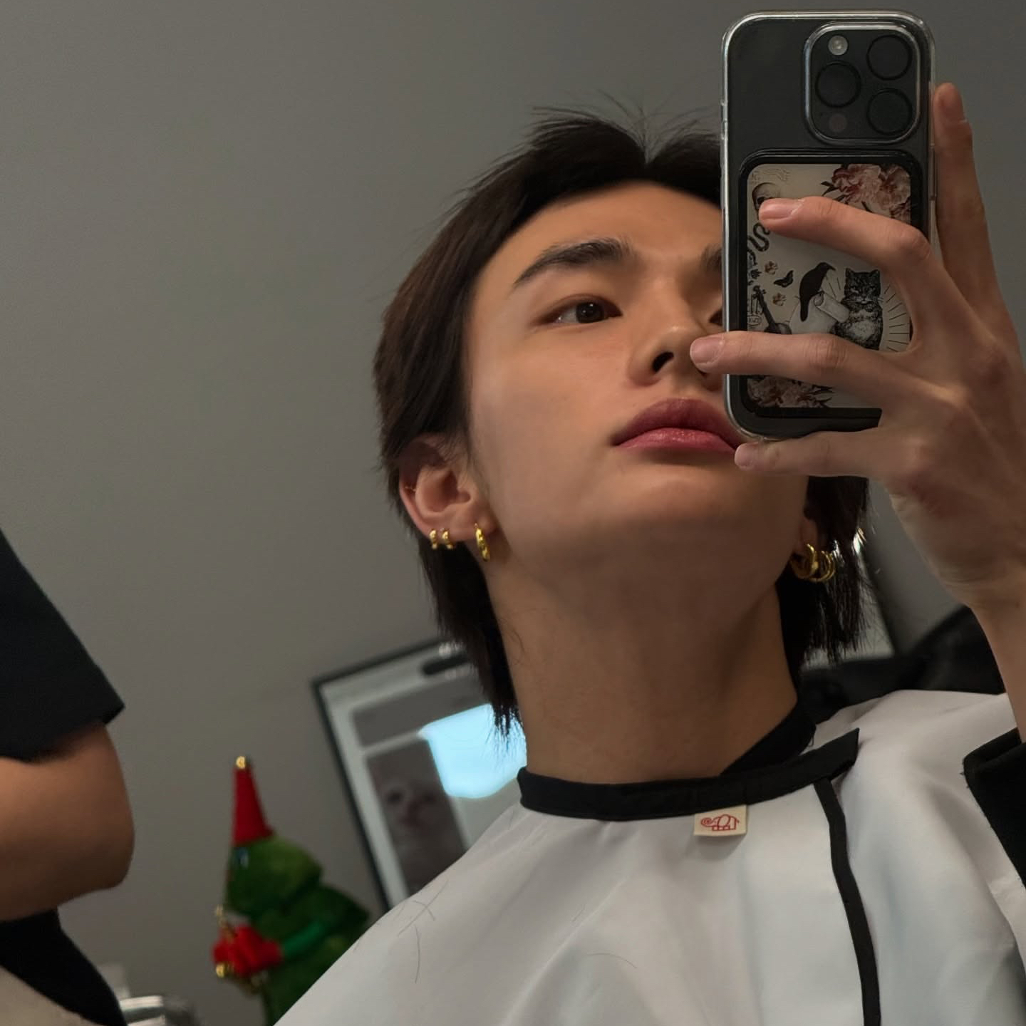 Behind-the-scenes cut of Hyunjin (Stray Kids)