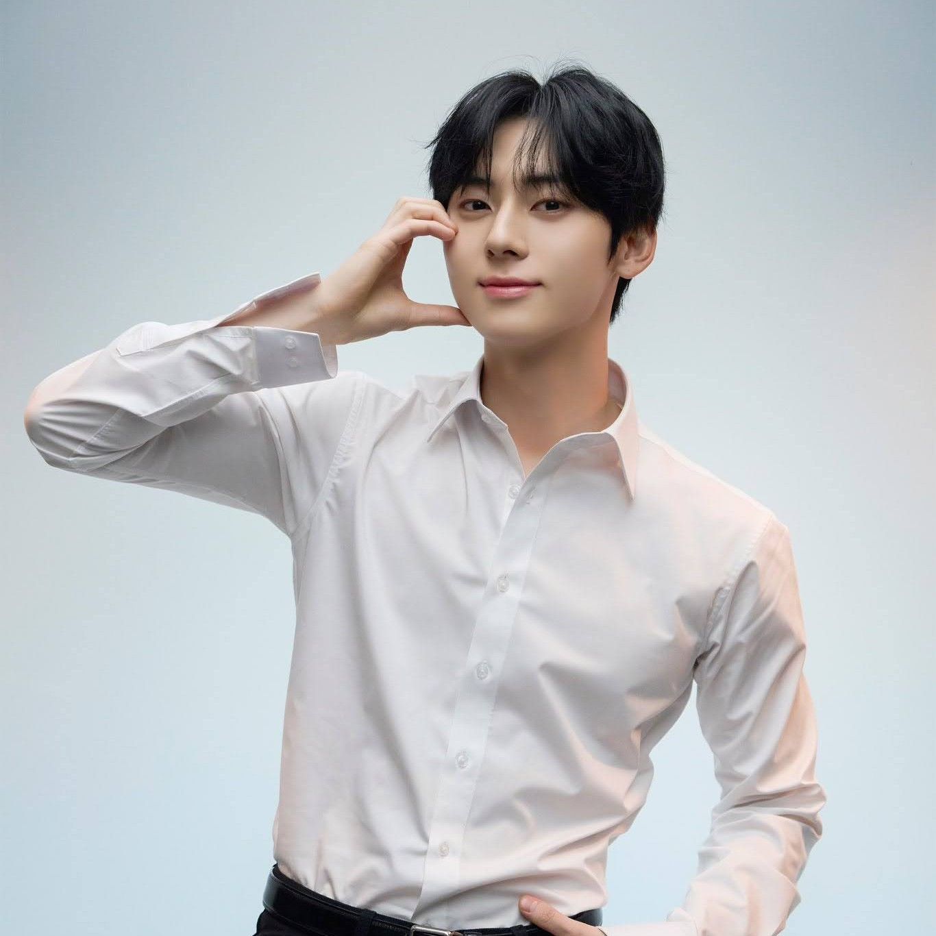 Behind-the-scenes cut of Hwang Minhyun