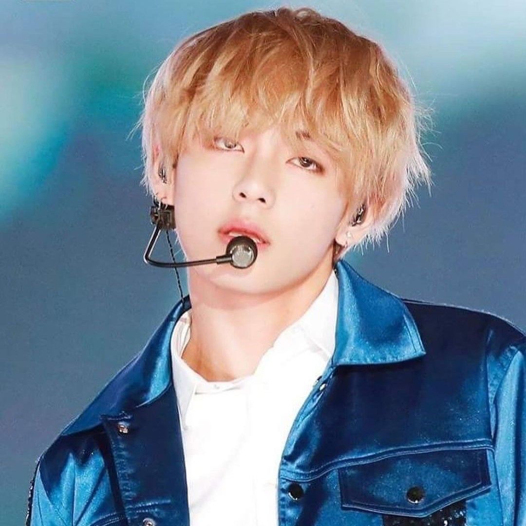 Latest photo of V (BTS)