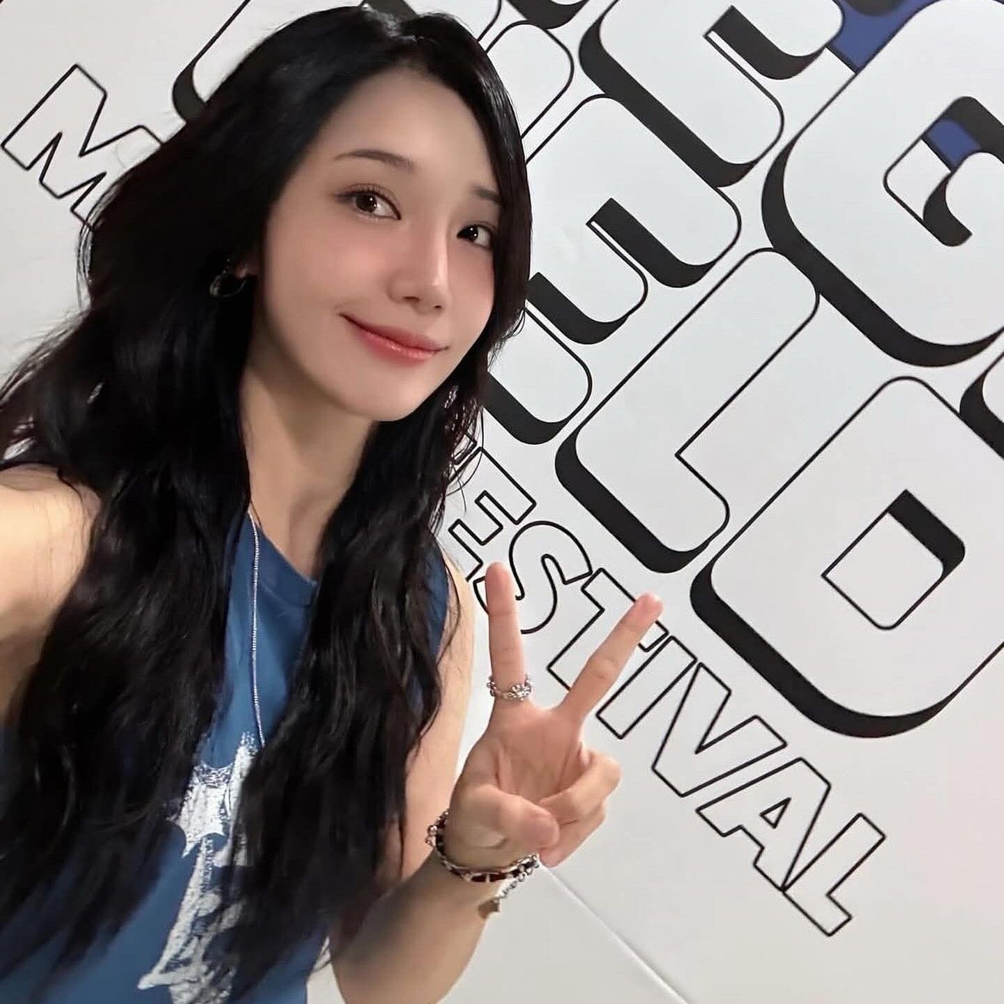 Behind-the-scenes cut of Jeong Eunji (Apink)