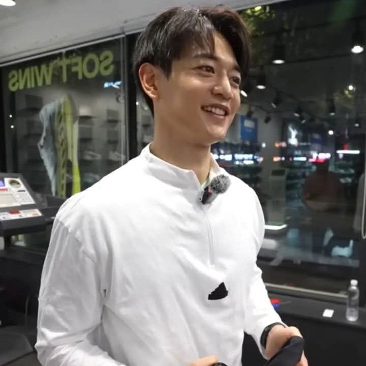 Latest photo of Minho (SHINee)