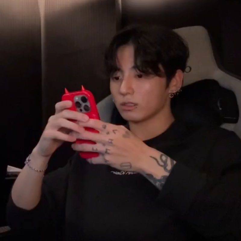 Momen yang diabadikan oleh penggemar Jungkook (BTS)