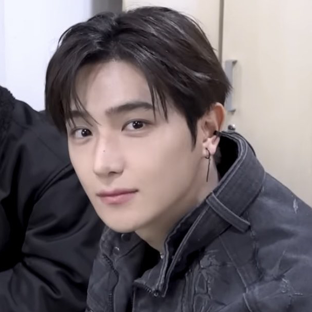 A moment captured by THE BOYZ's fan