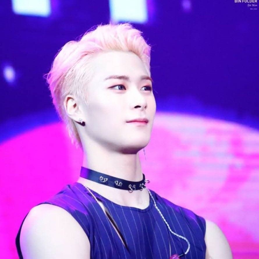 A moment captured by Moonbin (ASTRO)'s fan