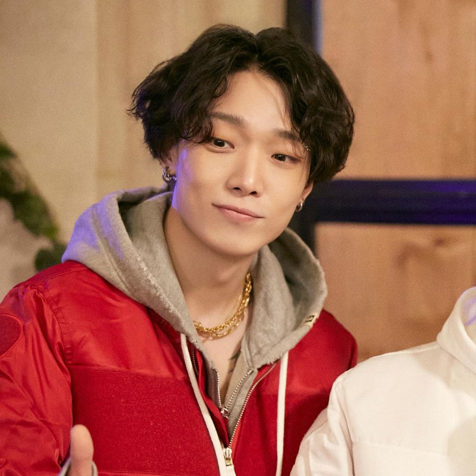 A moment captured by BOBBY (iKON)'s fan
