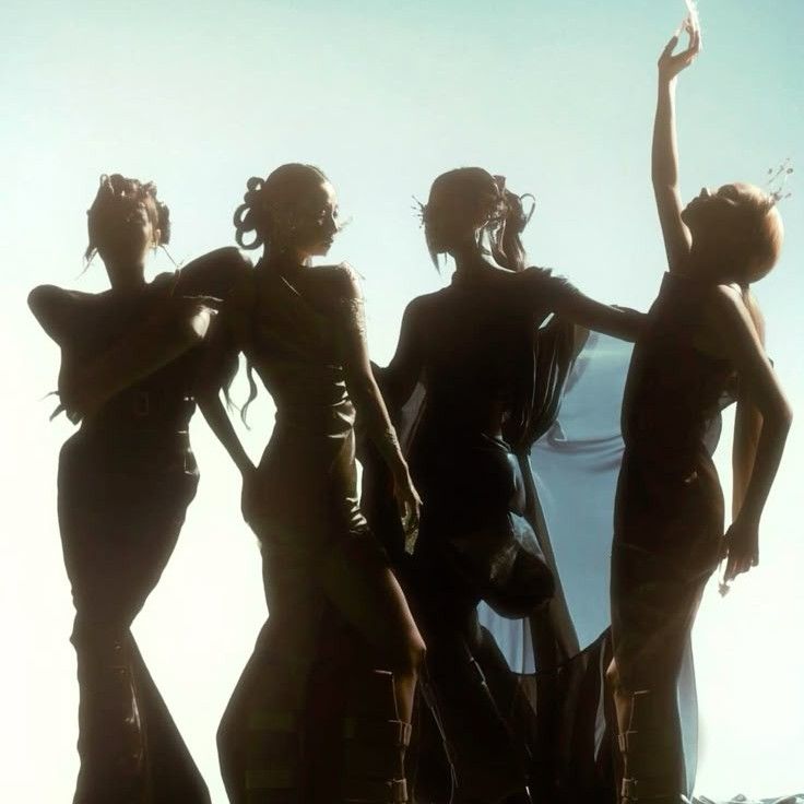 Foto aktivitas terbaru aespa