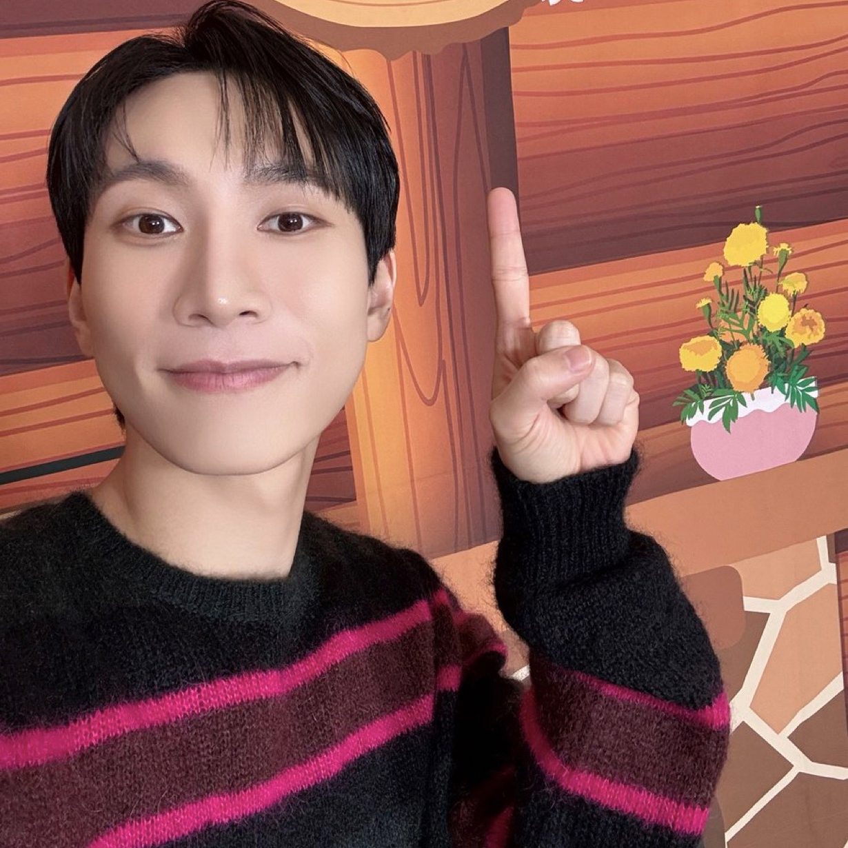 Recent activity shot of Seo Eunkwang (BTOB)