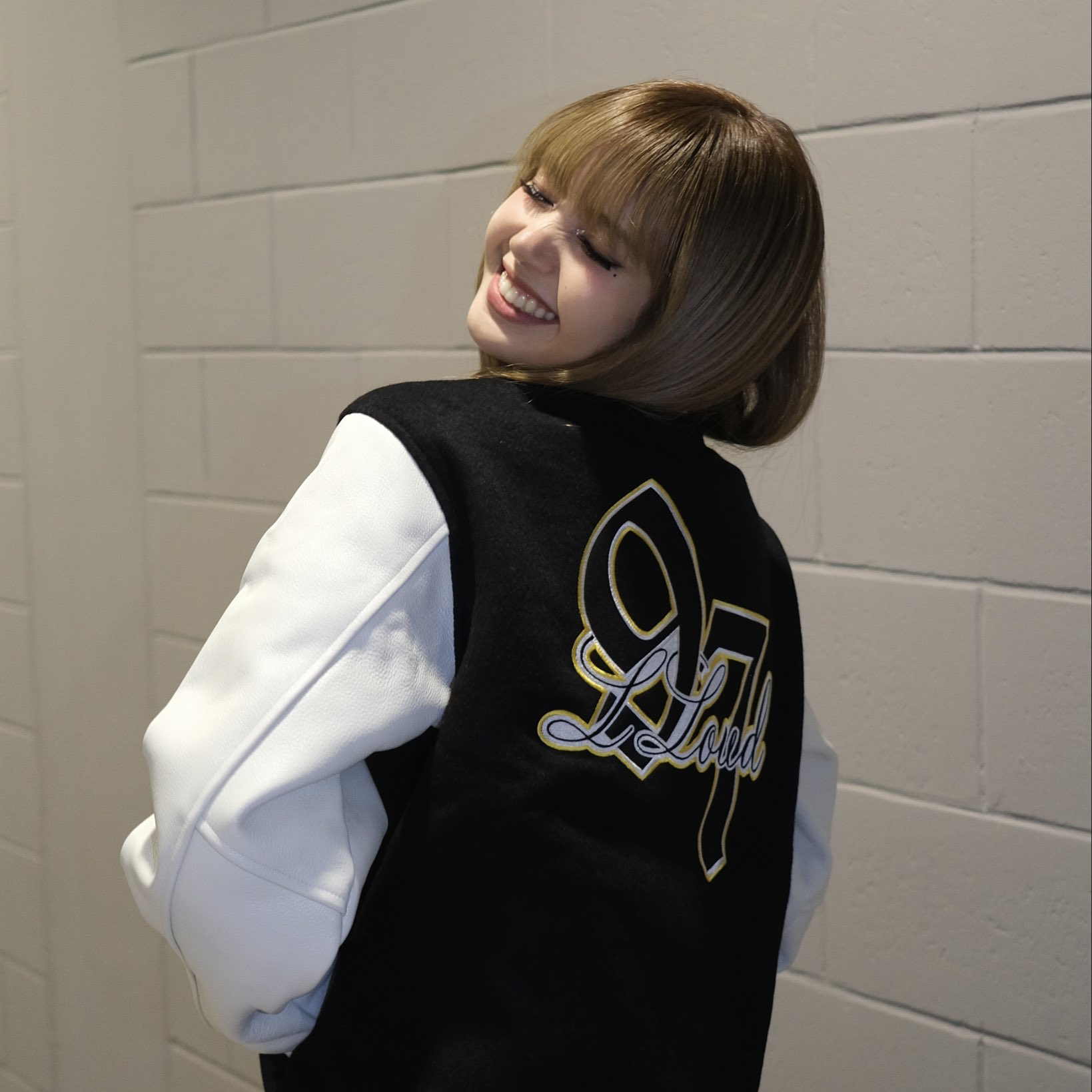 Foto aktivitas terbaru Lisa (BLACKPINK)