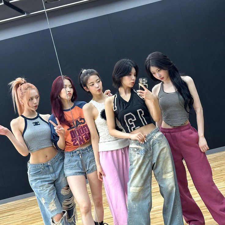 ITZY의 비하인드 컷