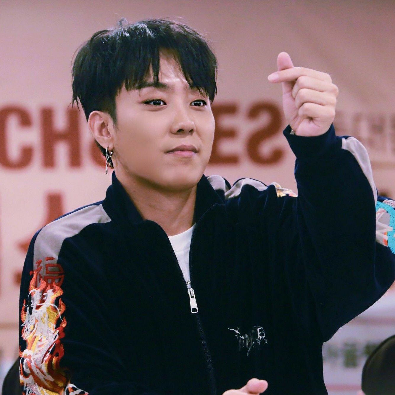 Latest photo of Eun Jiwon (SECHSKIES)