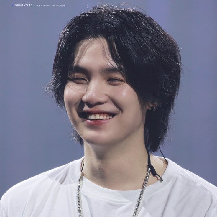 슈가 (방탄소년단)의 최신 사진