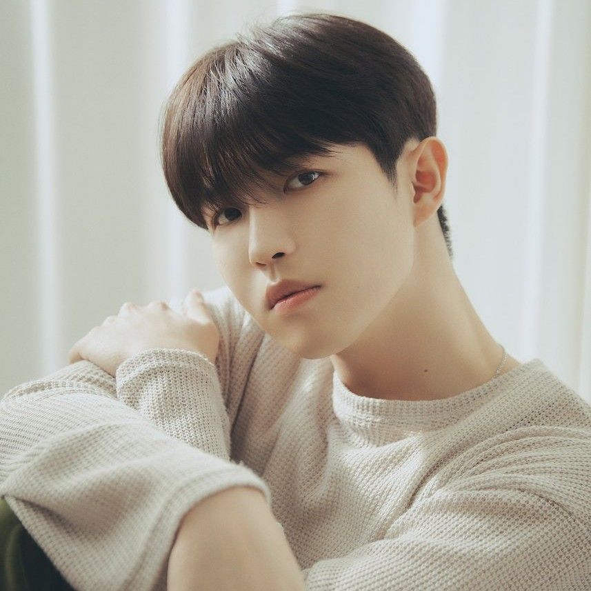 Foto terbaru Kim Jaehwan