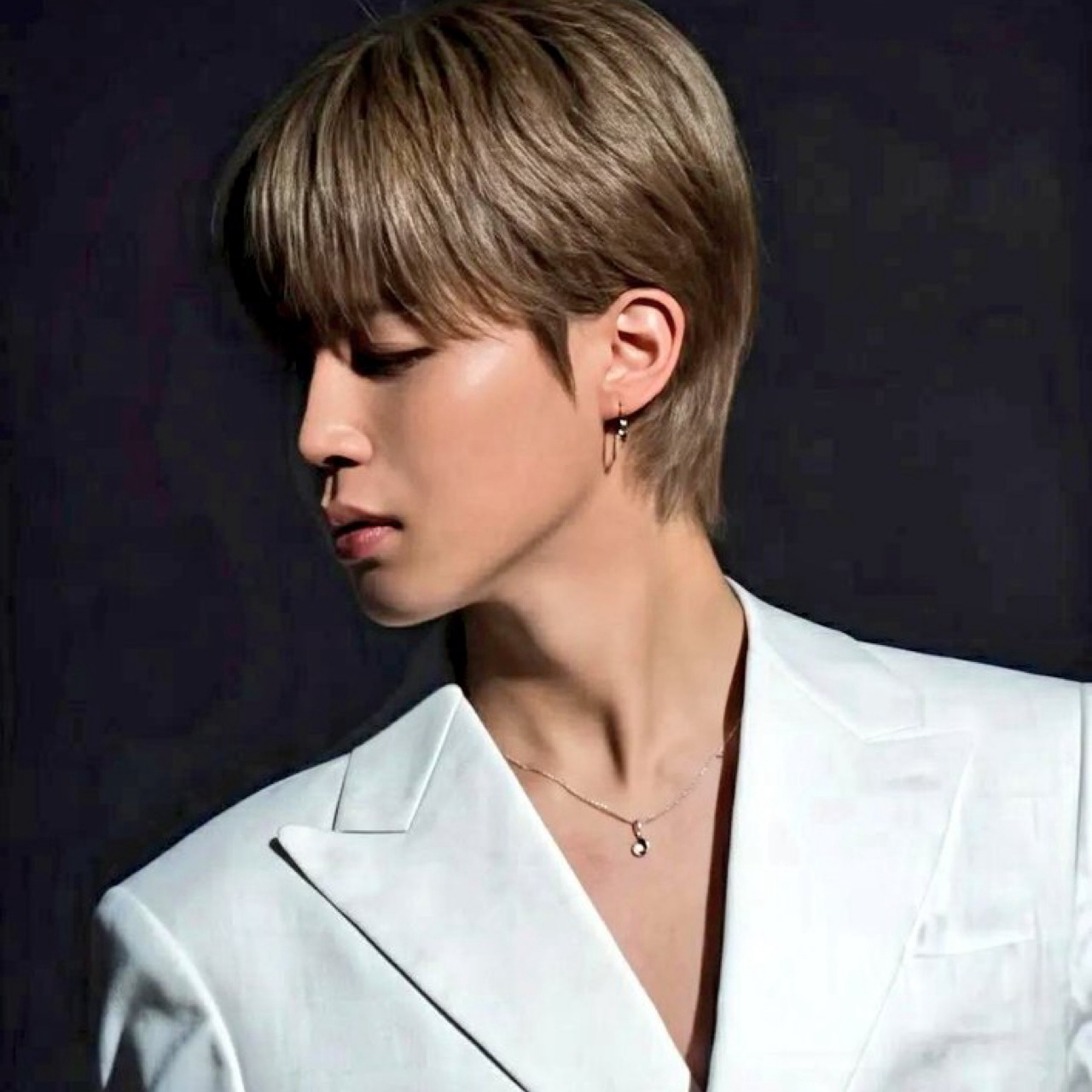 Foto aktivitas terbaru Jimin (BTS)