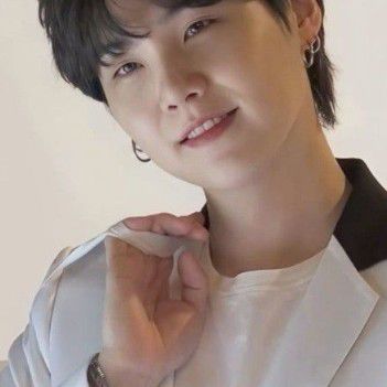 SUGA (BTS)の舞台裏ショット