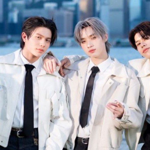 A moment captured by LYKN's fan