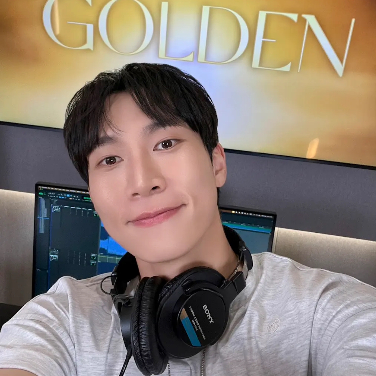 Behind-the-scenes cut of Seo Eunkwang (BTOB)