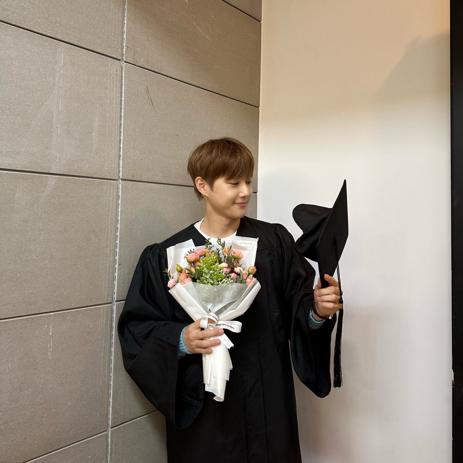 Behind-the-scenes cut of Suho (EXO)