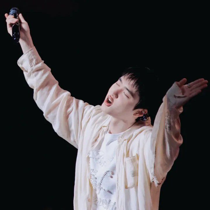 Foto aktivitas terbaru EXO