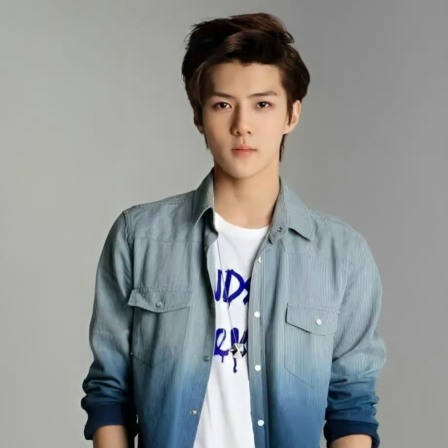 Behind-the-scenes cut of Sehun (EXO)