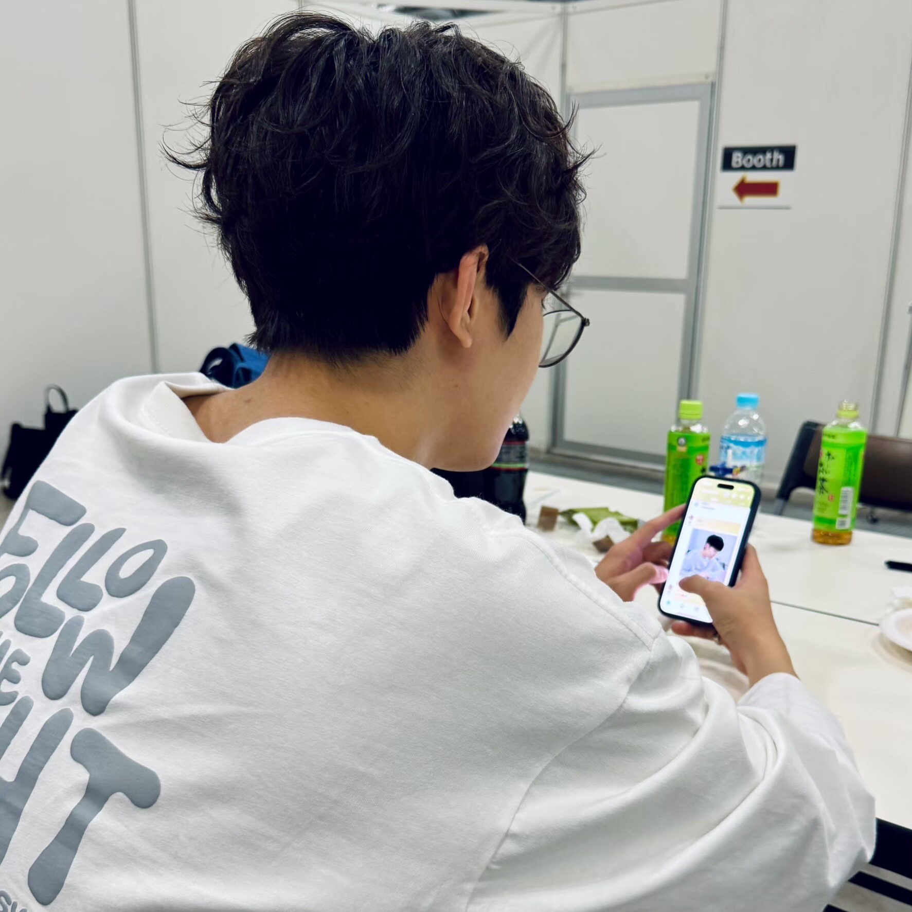 Recent activity shot of Wonwoo (SEVENTEEN)