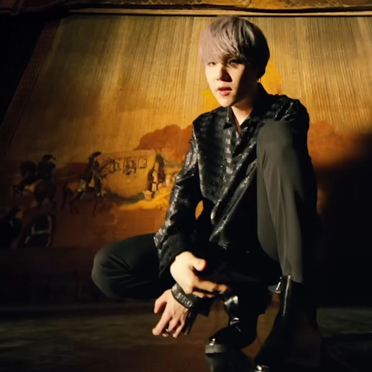 Potret di balik layar SUGA (BTS)