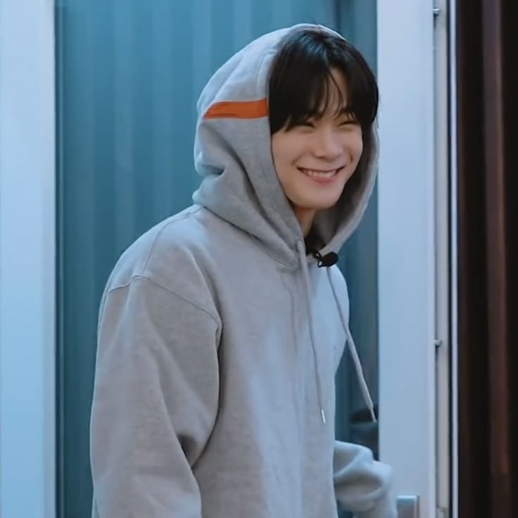 Behind-the-scenes cut of Moonbin (ASTRO)