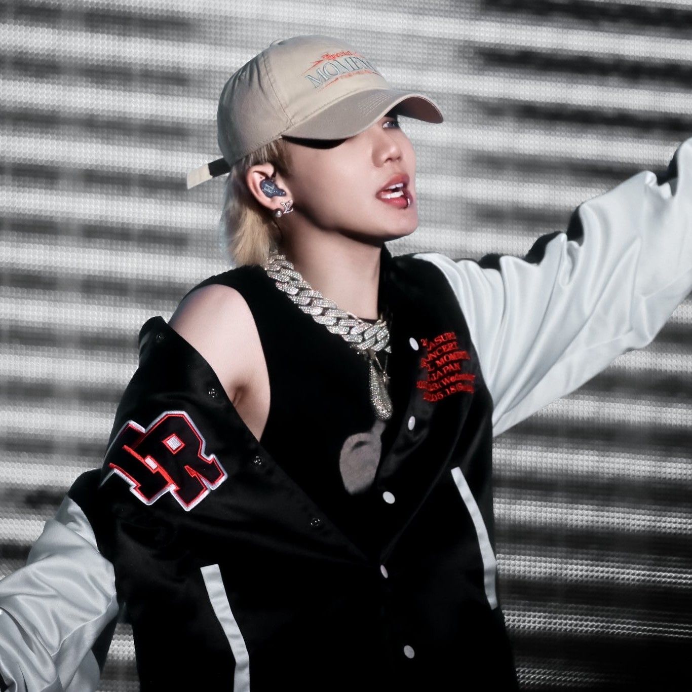 Behind-the-scenes cut of Choi Hyunsuk (TREASURE)