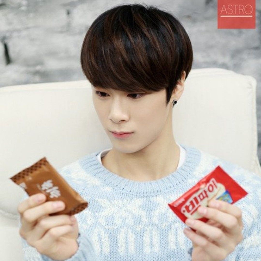 Recent activity shot of Moonbin (ASTRO)