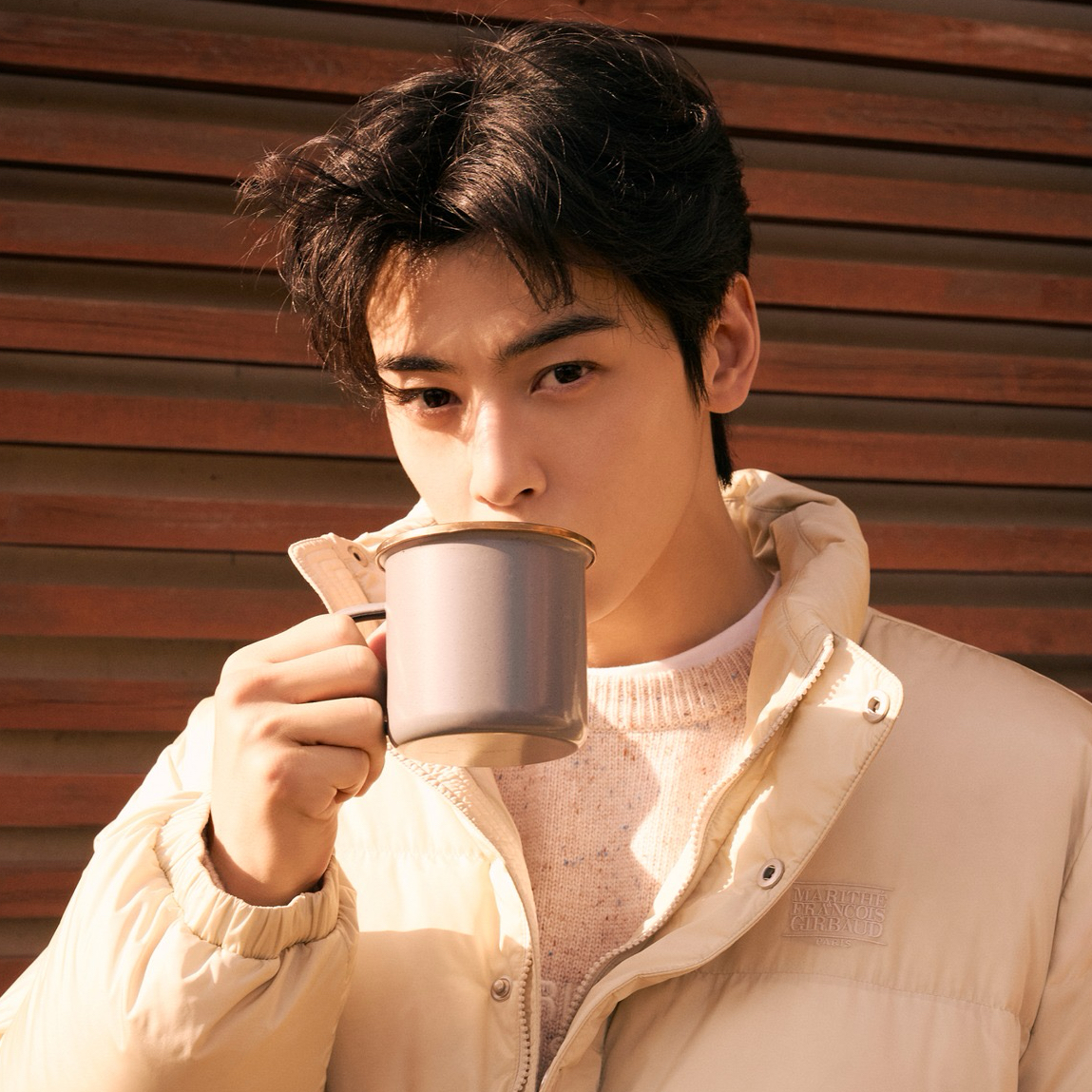 A moment captured by Eunwoo (ASTRO)'s fan