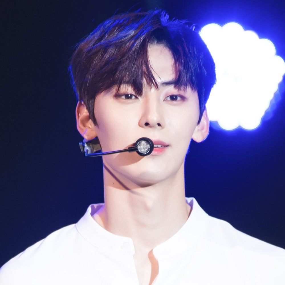 Latest photo of Hwang Minhyun