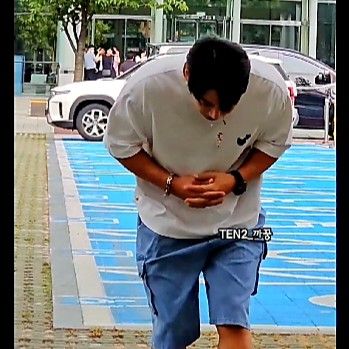 Latest photo of Hwang Chiyeol